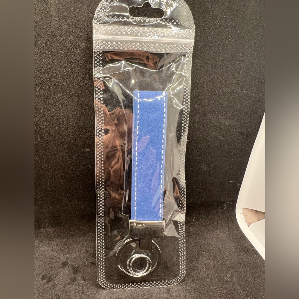 🥰 4/$25 - Blue Leather Keychain